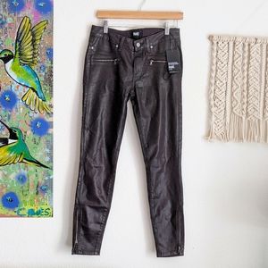 Paige NWT Jane Zip Jeans Velvet Plum Silk Waxed Size 28